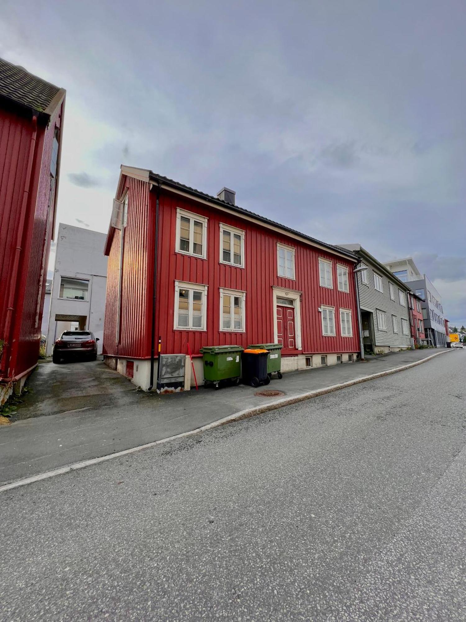 Arctic Homes - Red Polar House Тромсё Экстерьер фото